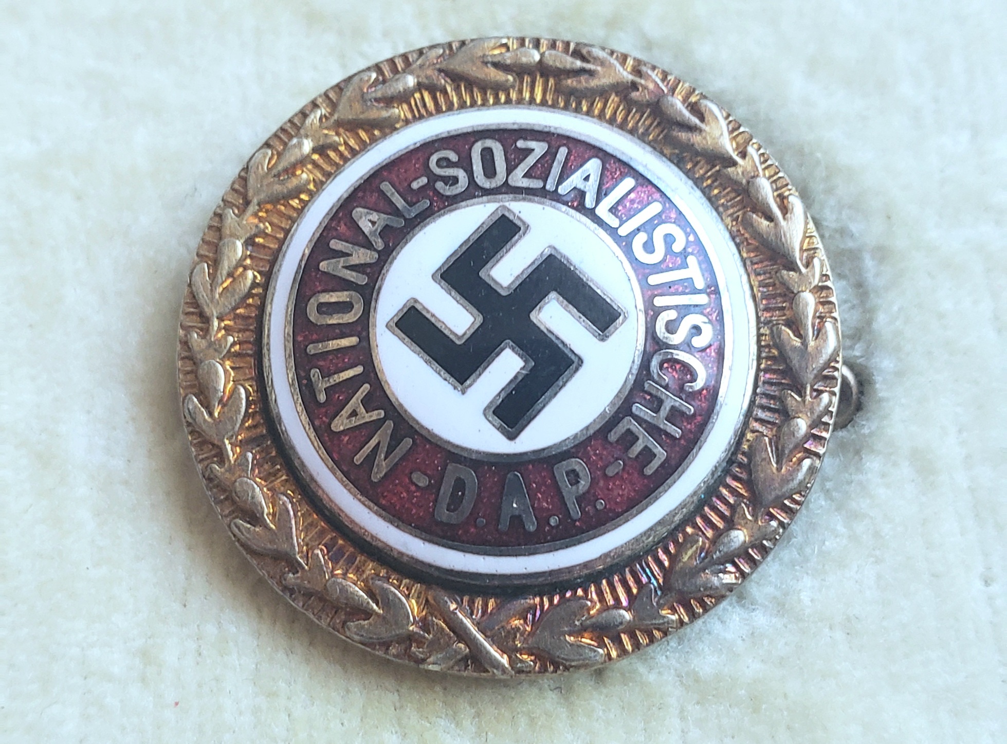 Political Organizations: NSDAP , SA, HJ,RAD.